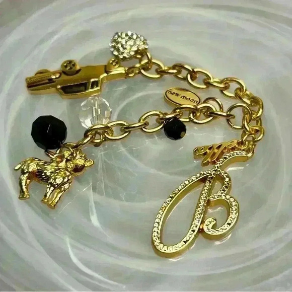 Weird Fun Cute Bundle of Charms in Gold Tone on Gold Tone Chain - Picture 3 of 3